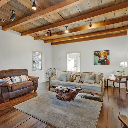 Texas Two Step Guesthouse